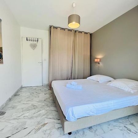 Le Pinede - Apt 4 Prs- Parking - Clim - 500M Plages Antibes Esterno foto