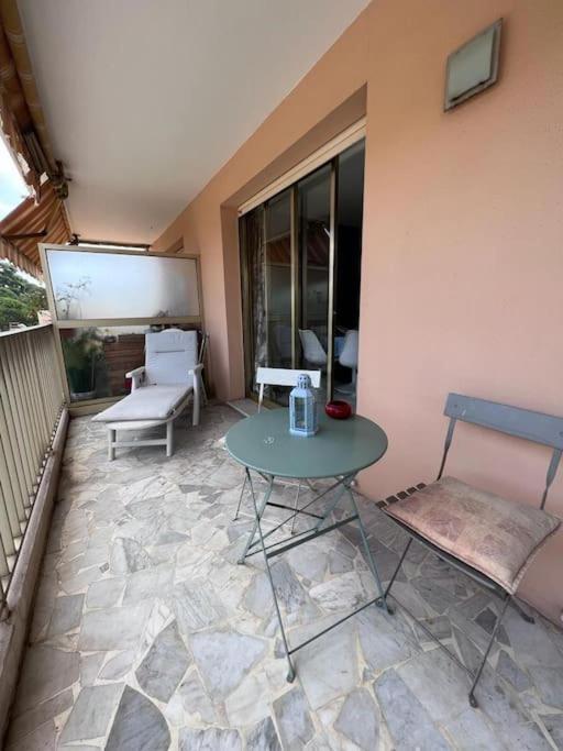 Le Pinede - Apt 4 Prs- Parking - Clim - 500M Plages Antibes Esterno foto