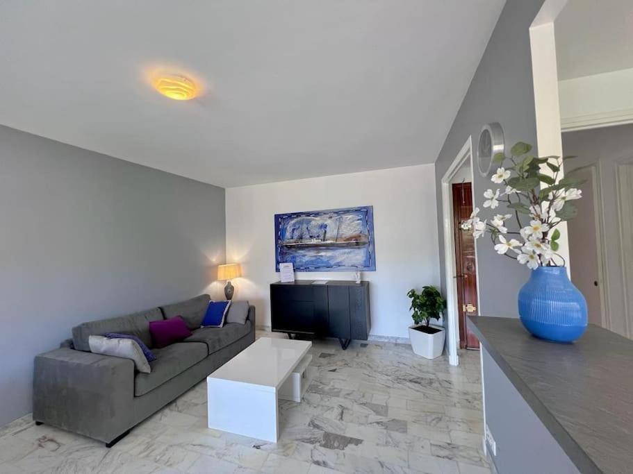 Le Pinede - Apt 4 Prs- Parking - Clim - 500M Plages Antibes Esterno foto