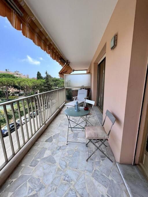 Le Pinede - Apt 4 Prs- Parking - Clim - 500M Plages Antibes Esterno foto